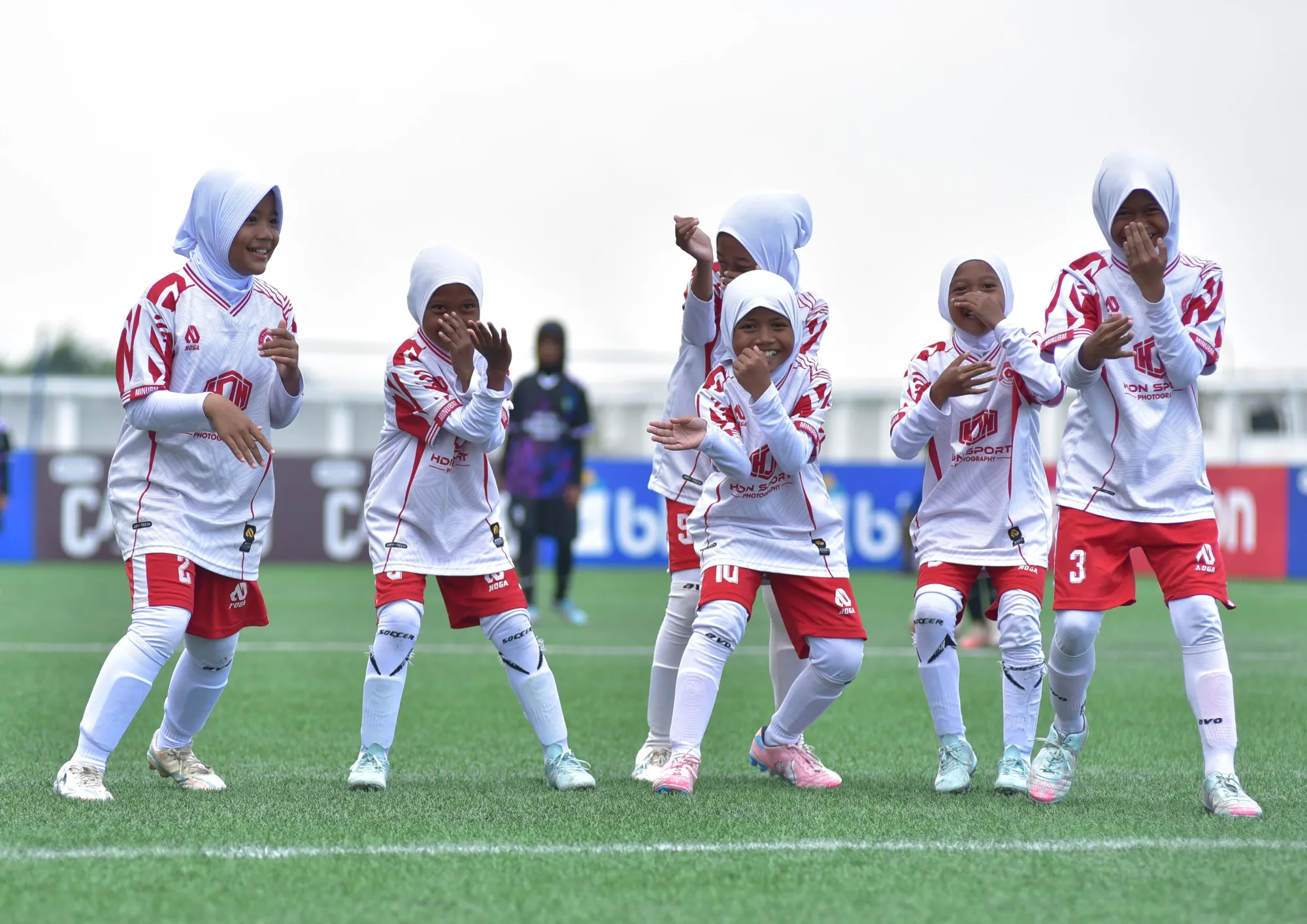 Tangis Haru dan Kerja Keras MI NU Baitul Mukminin dan SDN Jambean 02 Jadi Juara MilkLife Soccer Challenge 2026
