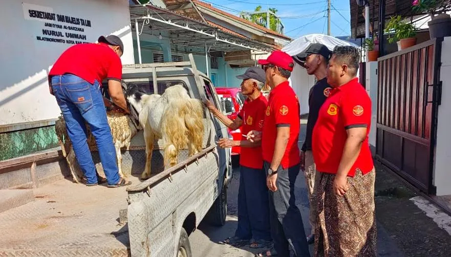 Peduli Sesama, BSN Kudus Qurban 2 Kambing di Yayasan Yatim Piatu Atta'awun Najah
