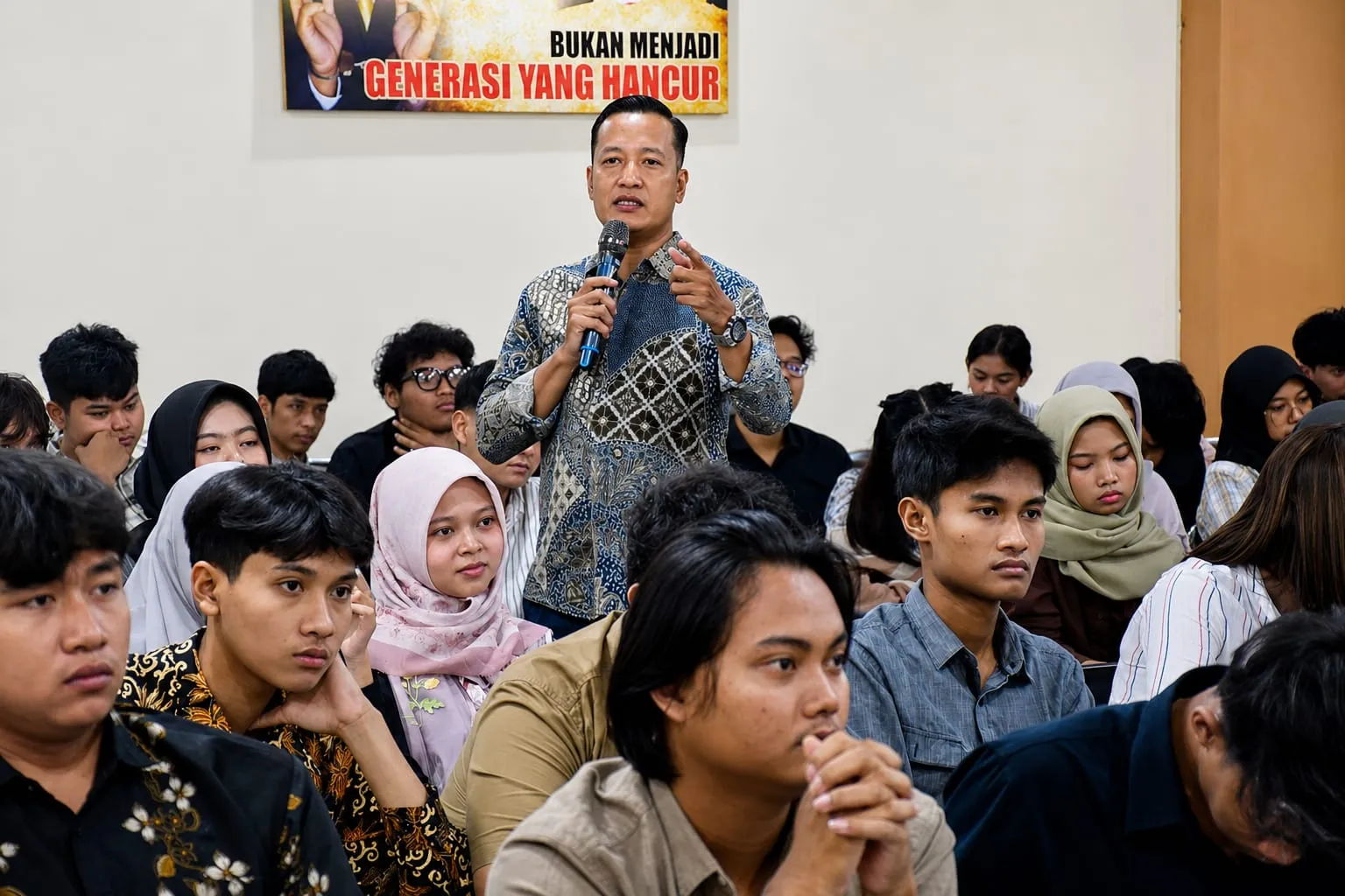 Perkuat Literasi Demokrasi Mahasiswa, Bawaslu Kudus Buka Kelas Hukum Pemilu di FH UMK