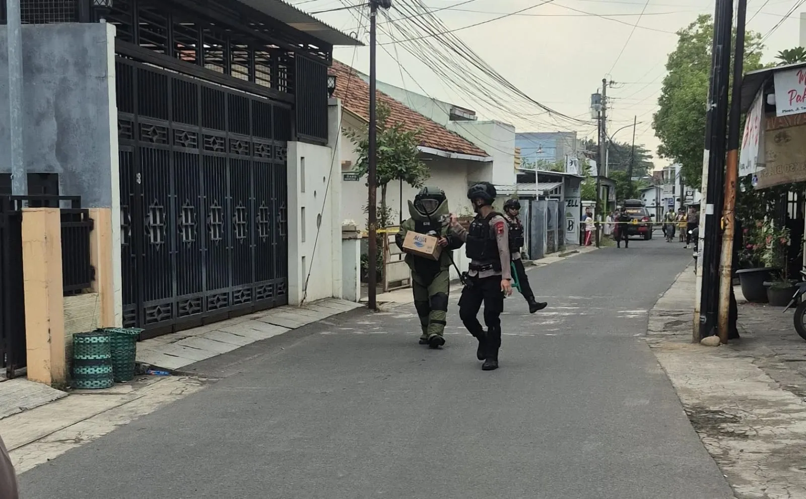 Gegerkan Warga, Paket Kardus Misterius Ditemukan di Area GITJ Ploso Kudus