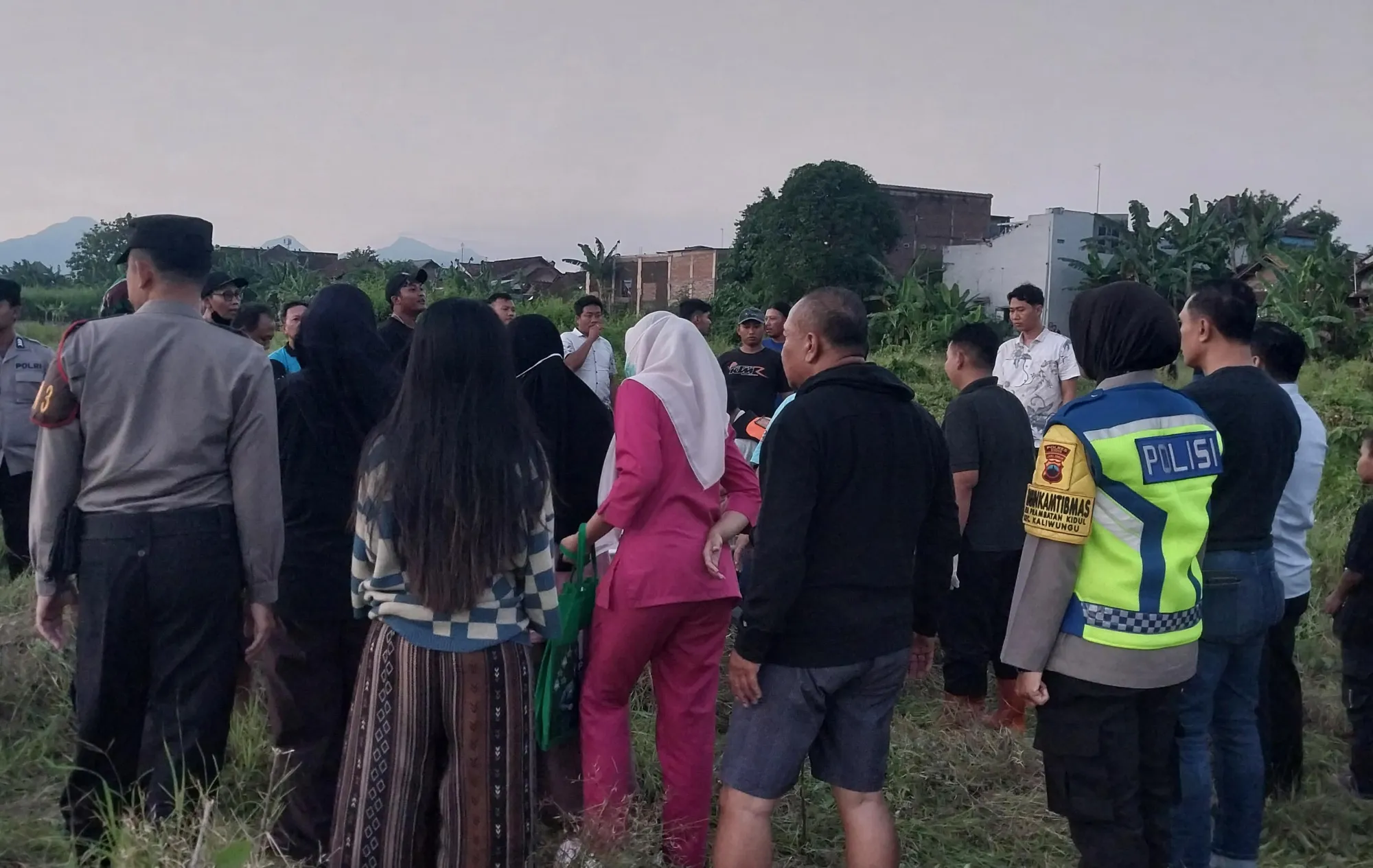 Lagi Ngarit, Warga Kaliwungu Temukan Jenazah Lansia di Persawahan