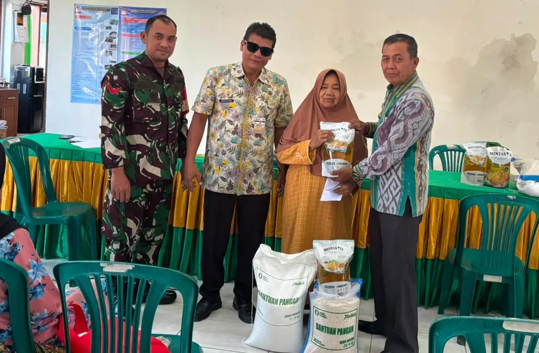 Seribu Warga Peganjaran Terima Bapang 20kg beras dan 4 Liter Minyak Goreng