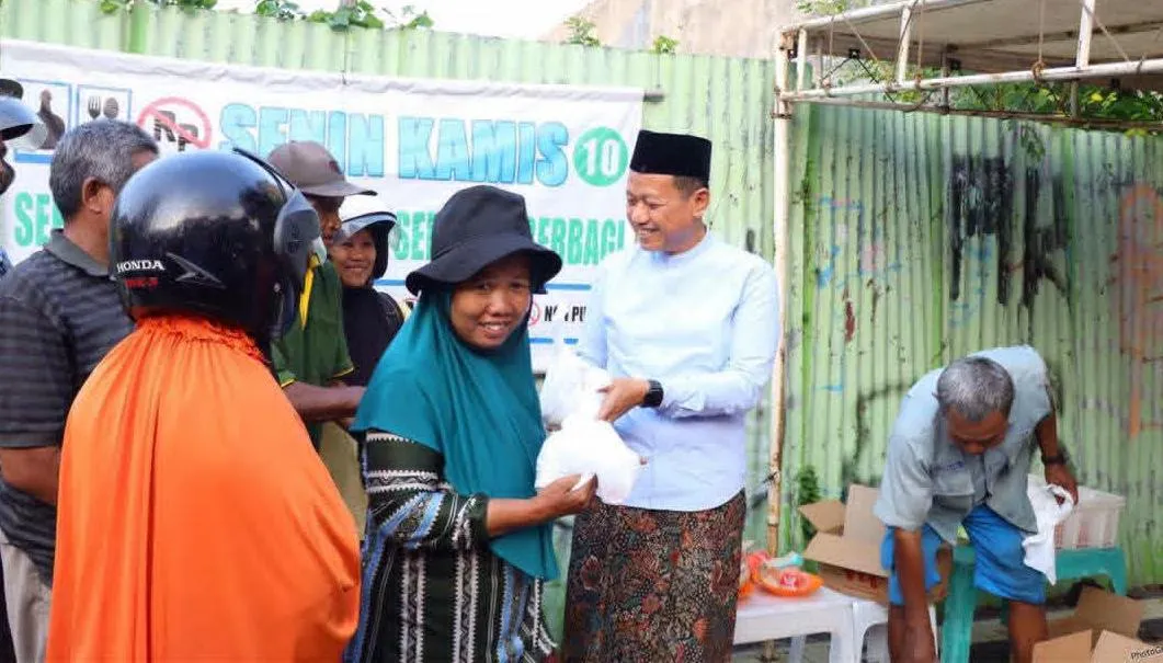 Warung Sedekah Jl Ahmad Yani, Bupati Sam'ani Intakoris: Contoh Nyata Kepedulian Sosial