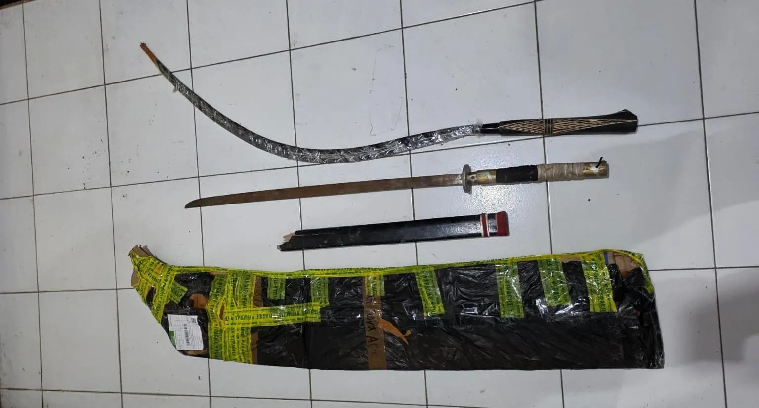 Berawal dari Paket Sajam Online, Polsek Kudus Ringkus Komplotan Perekrut Remaja Tawuran