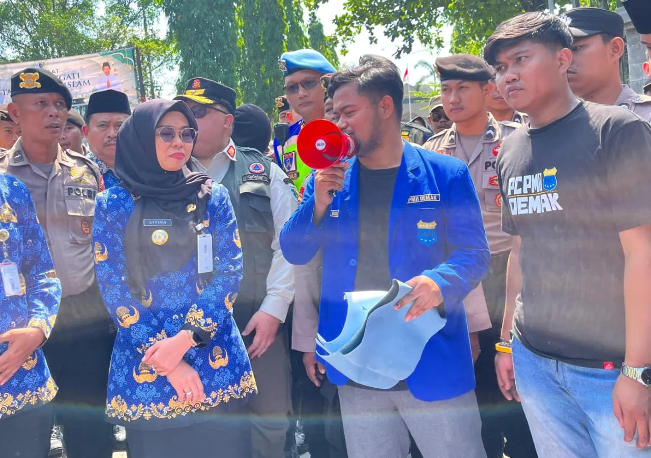 PC PMII Demak Terbitkan Rapor Evaluasi untuk Bupati Eisti’anah, Soroti Masalah Rob hingga Tempat Hiburan