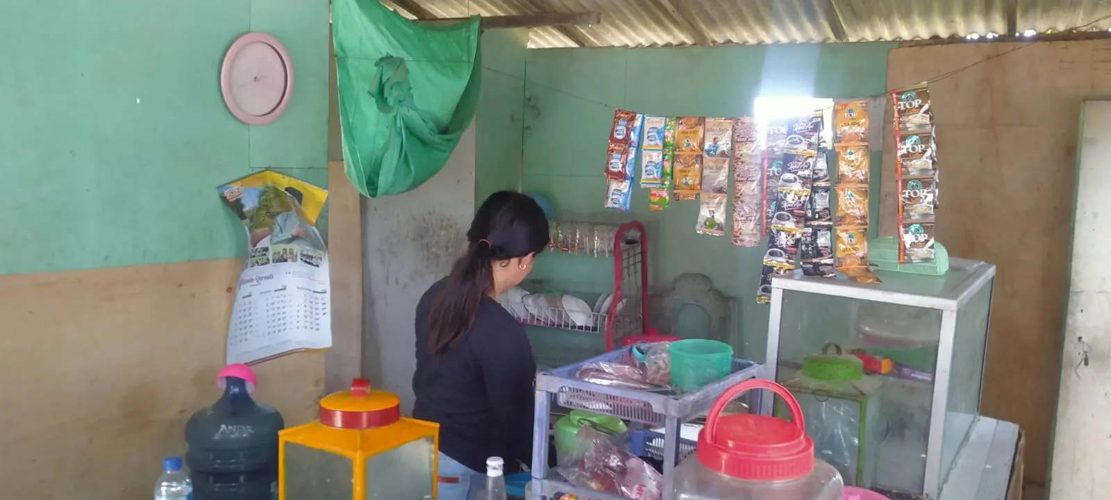 Penjual Lontong di Kebolampang Mengaku Syok Warungnya Viral Gegara Retribusi Rp840 Ribu
