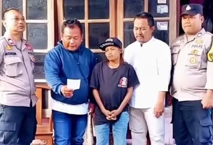 Terpisah 27 Tahun, Ibu Asal Kediri Akhirnya Bertemu