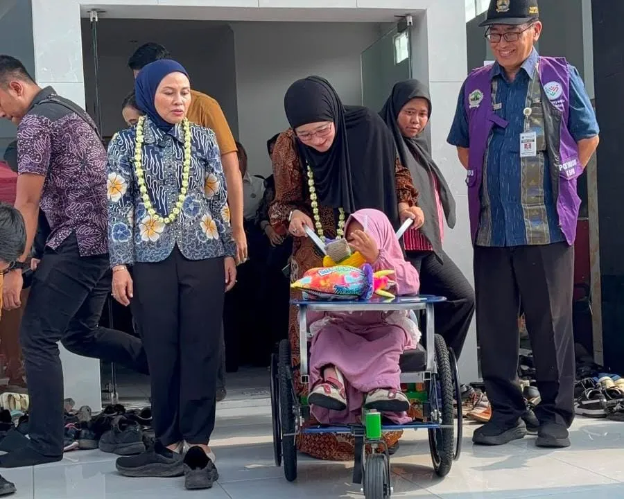 61 Kursi Roda Adaptif dan 27 Kaki Palsu Disalurkan untuk Penyandang Disabilitas di Eks-Karesidenan Pati