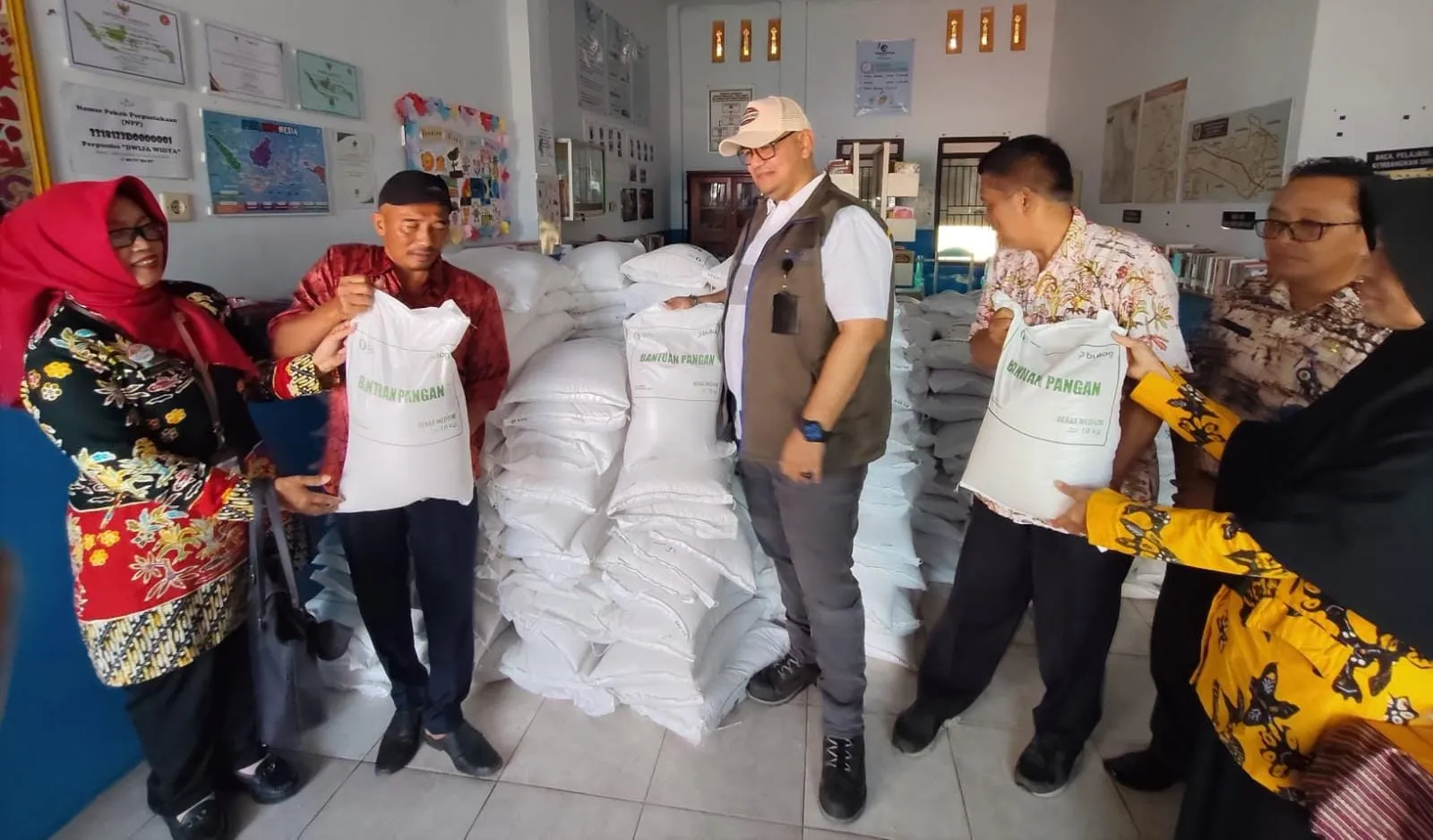Bulog Pati Salurkan Bantuan Pangan untuk 658.098 Penerima, Masing-masing Dapat 30 Kg Beras