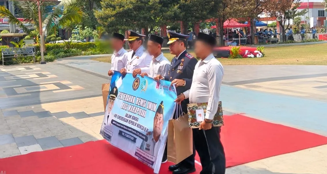 Plt Bupati Pati Serahkan Remisi kepada Warga Binaan di Upacara HUT RI