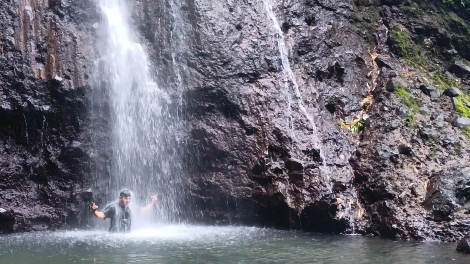 Selain Sejuk, Air Terjun Montel Kudus Dipercaya Bisa Sembuhkan Penyakit