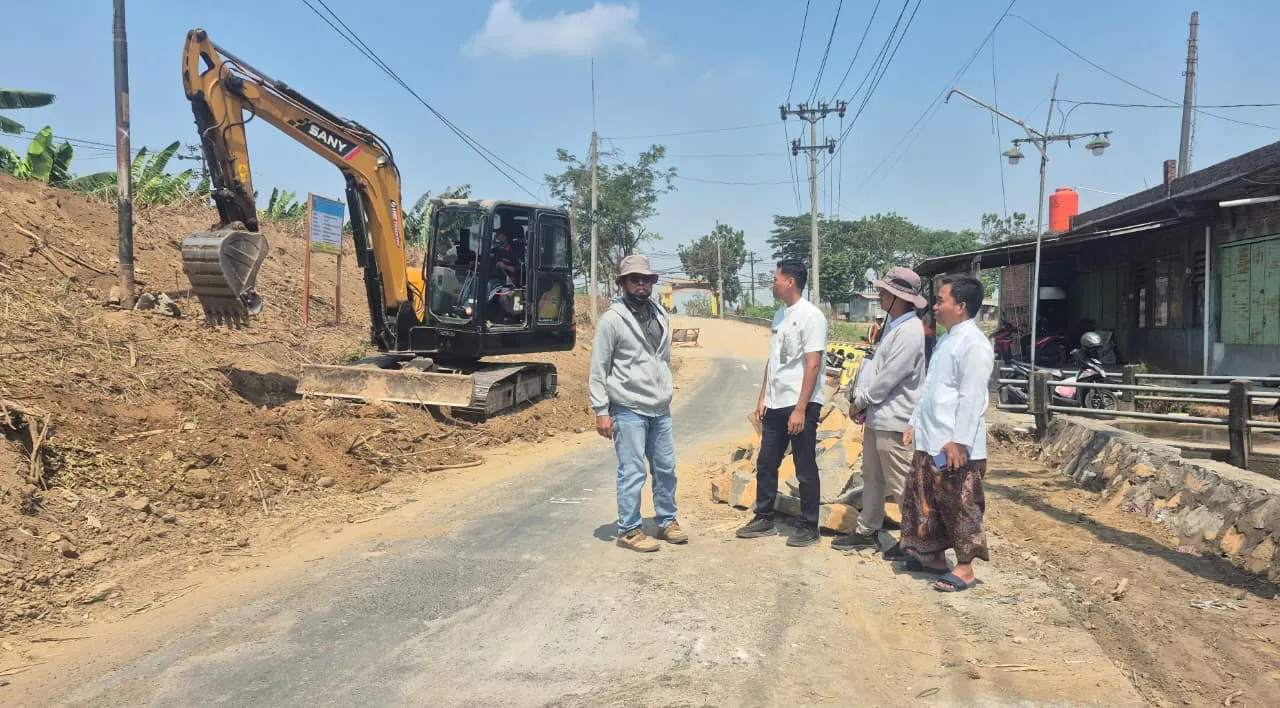 Atasi Jalan Sempit dan Rawan Banjir, PUPR Kudus Lebarkan Jalan Pasuran Lor–Kencing
