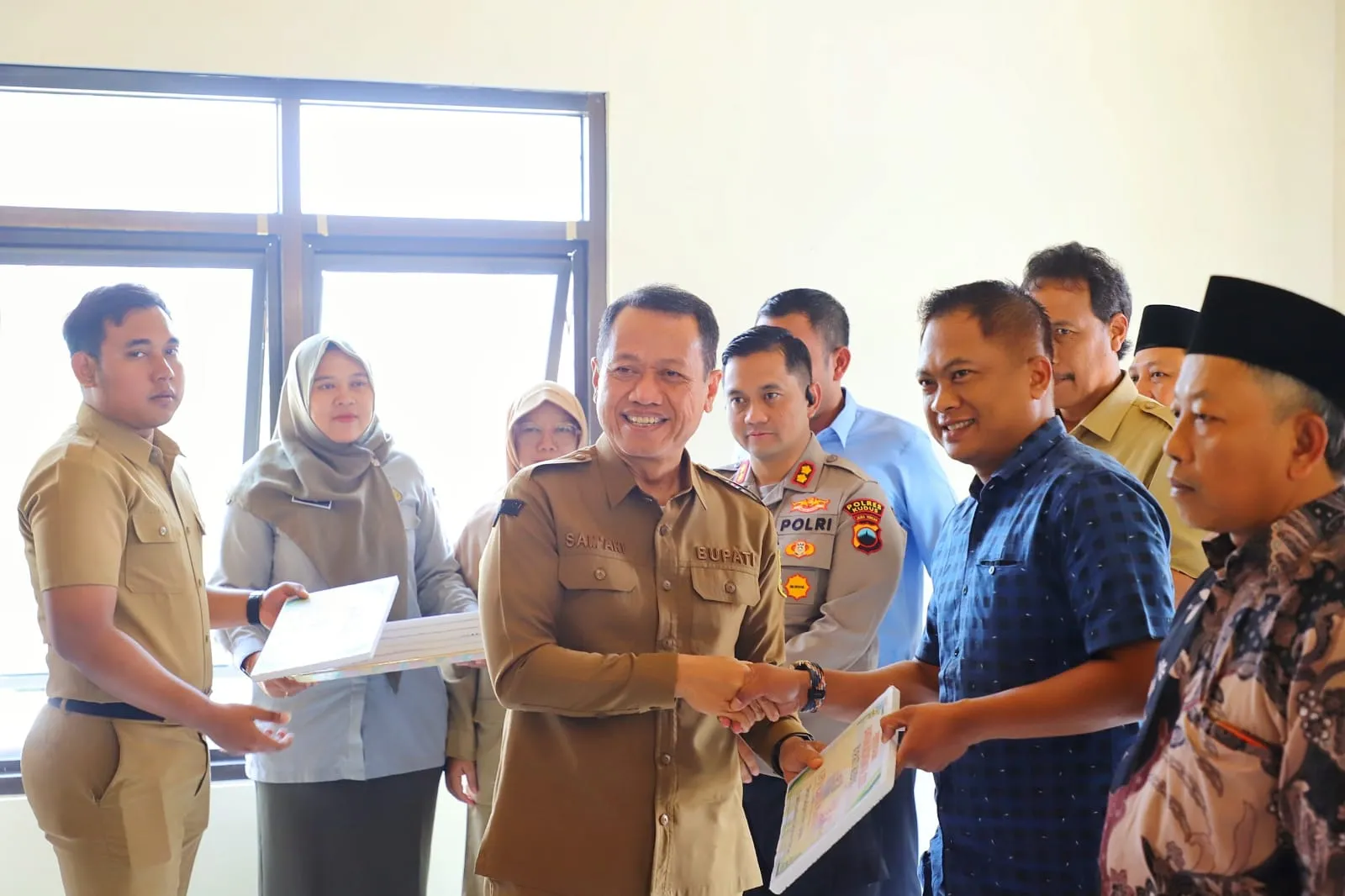 Dorong Pertanian Modern, 60 Unit Alsintan Diserahkan ke Kelompok Tani di Kudus
