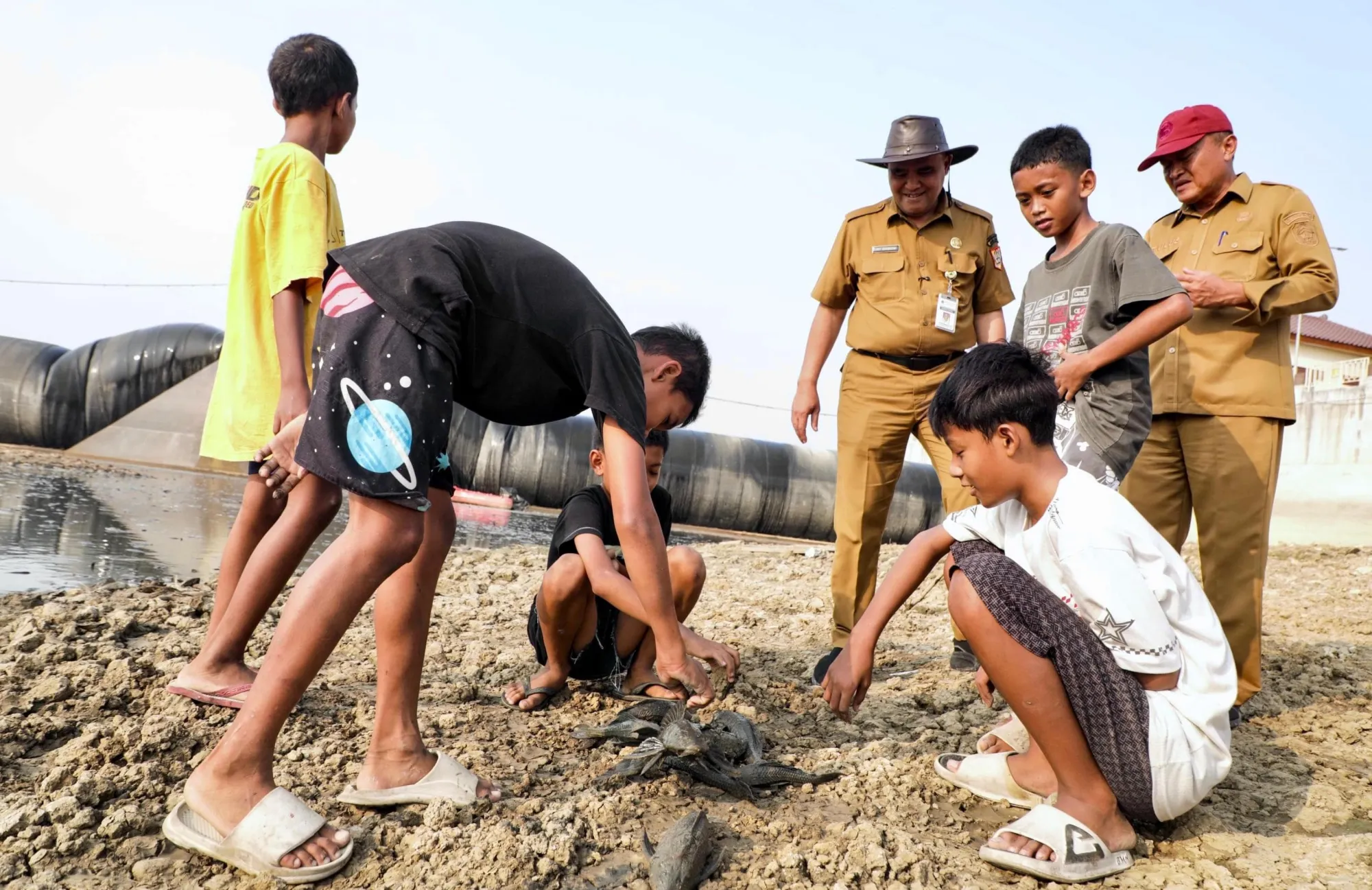 Warga Pati Keluhkan Bau Bangkai Ikan Sapu-Sapu, Pemprov Jateng Siapkan Langkah Penanganan