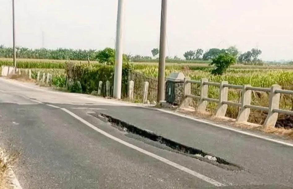 Jembatan Kayen Rusak Parah, Truk Berat Dilarang Melintas