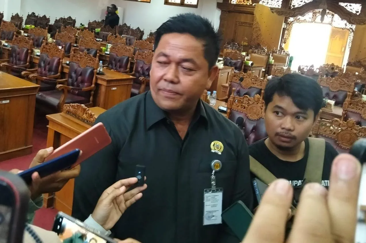 Paripurna APBD Perubahan Sepi Pejabat, Ketua DPRD Pati Murka: Kalau Bosan Jadi Camat, Mengundurkan Diri Saja!