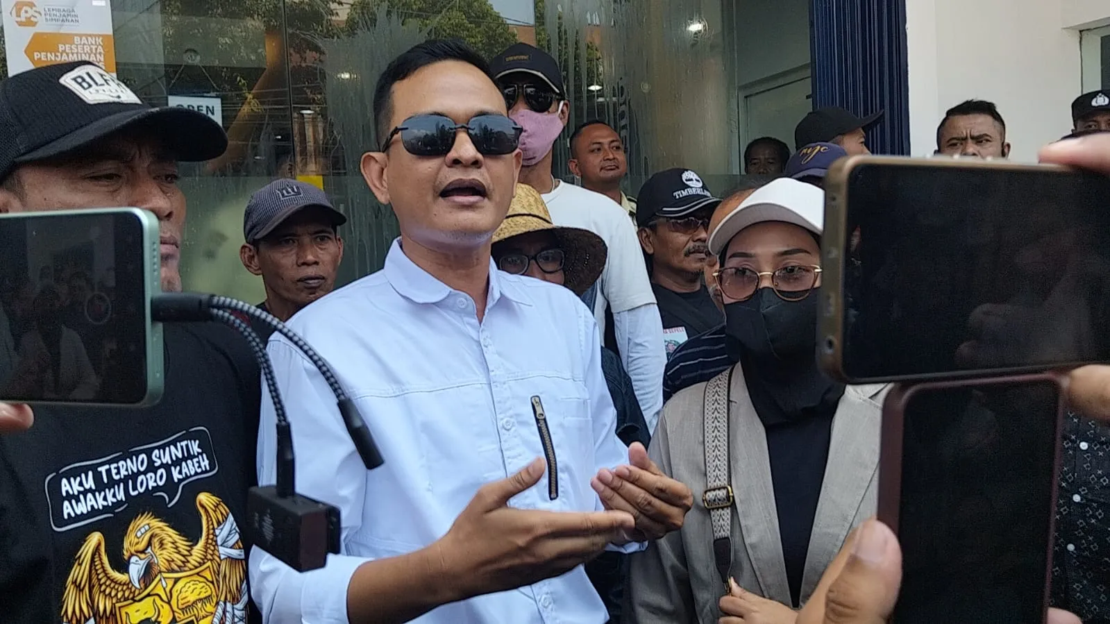 Di Tengah Demo AMPB di Bank Mandiri, Warga Pati Mengaku Dicatut untuk Kredit Rp150 Juta