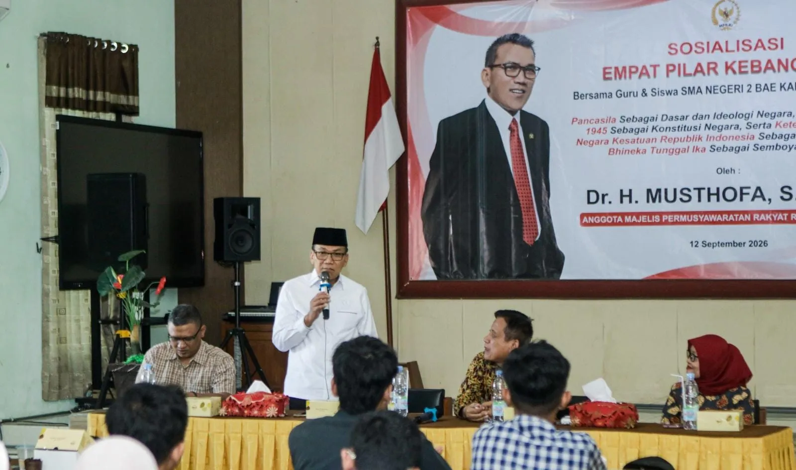 Sosialisasi Empat Pilar di SMAN 2 Bae, Musthofa Ajak Pelajar Pegang Teguh Pancasila