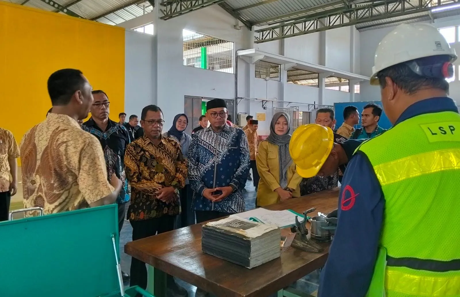 Gandeng United Tractors, SMK Tunas Harapan Pati Siapkan Lulusan Siap Kerja