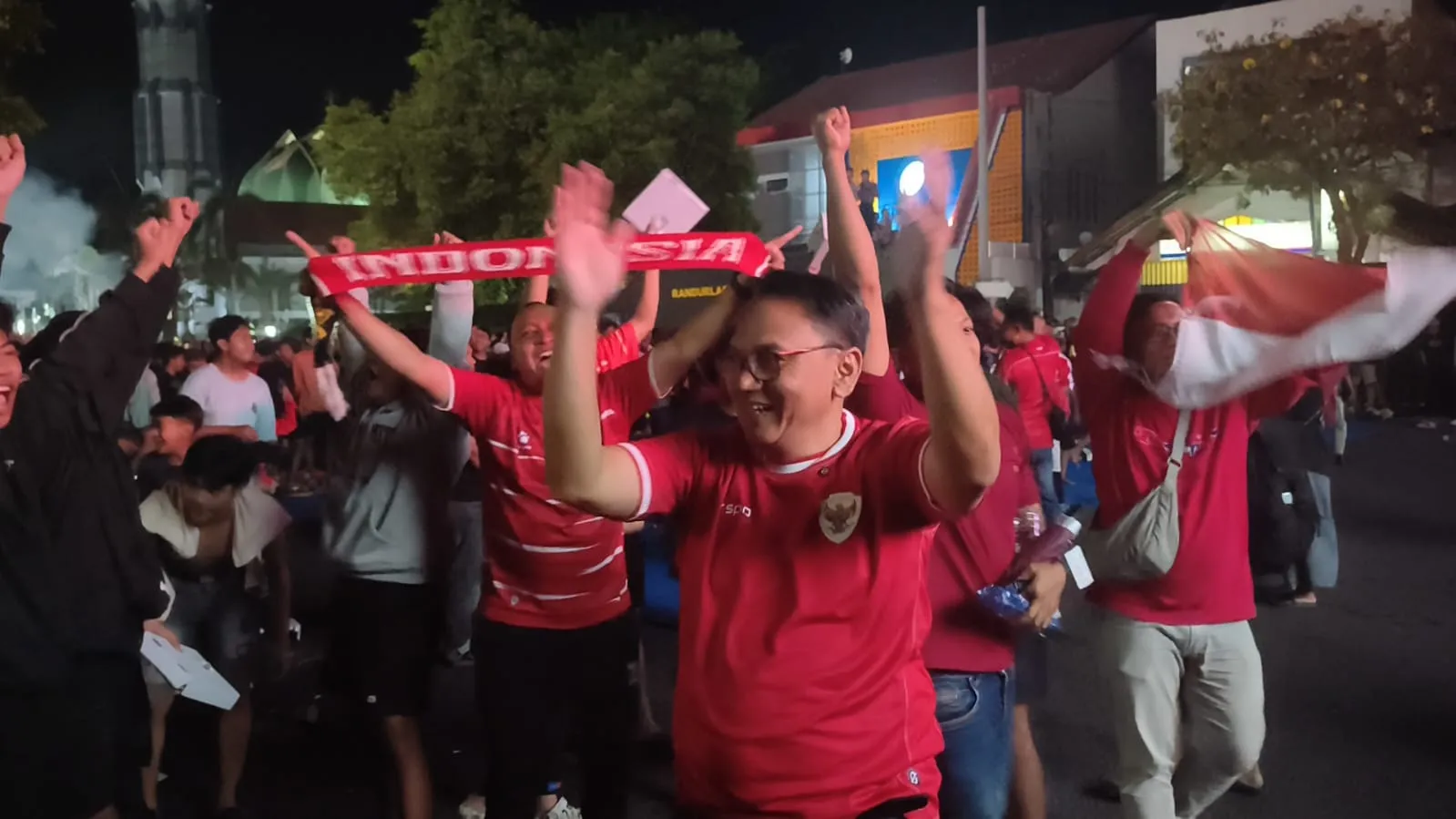 Timnas Indonesia Juara, Plt Bupati dan Ribuan Warga Pati Bersorak Merayakan Kemenangan