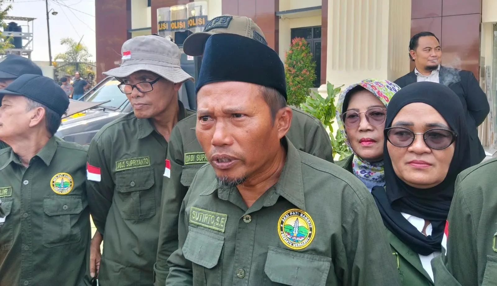 Divonis 8 Tahun 6 Bulan, Loyalis Sudewo Lemas dan Kecewa